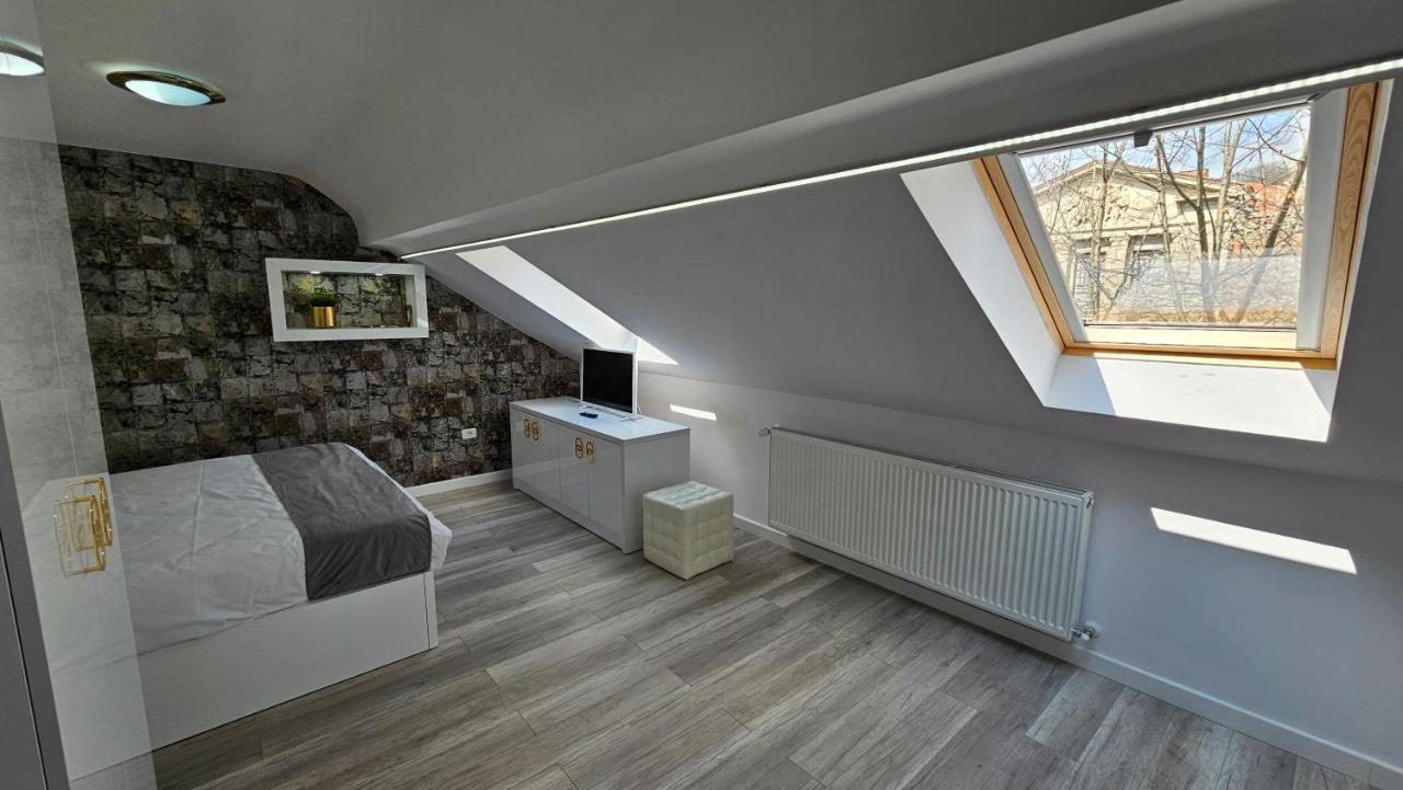Colt De Rai Resita Bed & Breakfast Dış mekan fotoğraf